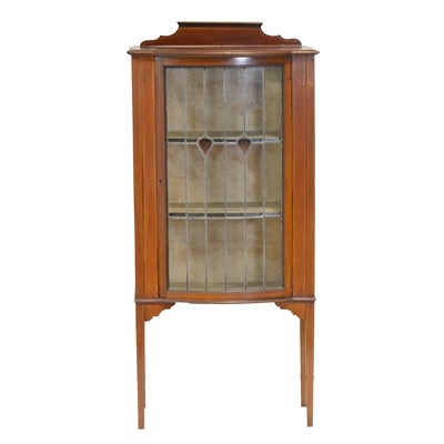 Lot 435 - Edwardian mahogany china cabinet