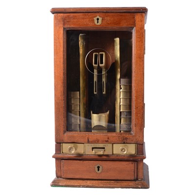 Lot 194 - Early 20th century Sovereign Change machine - by W H Ell, patent 22067