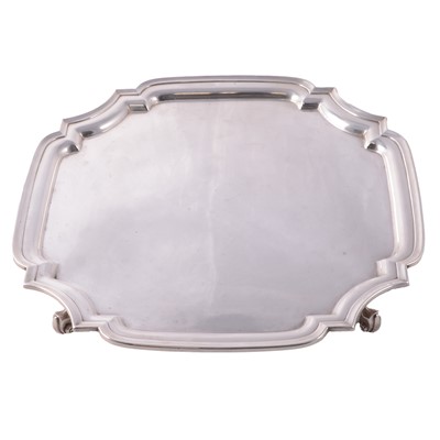 Lot 129 - Silver salver