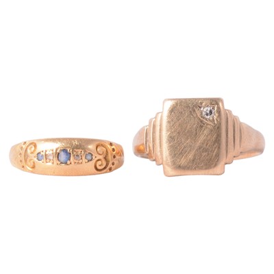 Lot 122 - A 9 carat gold broken signet ring and a sapphire and diamond ring.