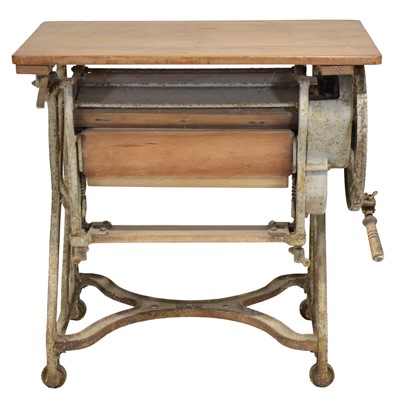 Lot 474 - Vintage mangle table