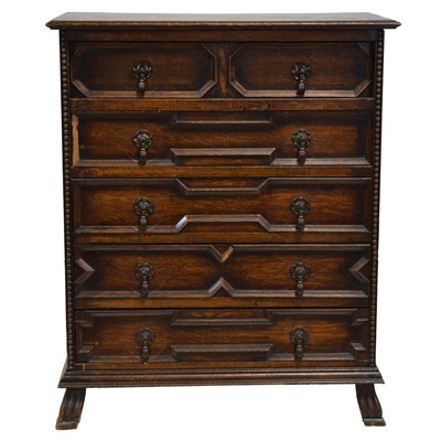 Lot 501 - Oak chest of drawers