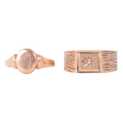 Lot 124 - Two 9 carat gold signet rings.