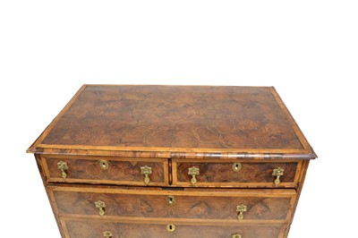 Lot 308 - Early 18th Century oyster laburnum chest of drawers