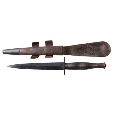 Lot 296 - Commando knife