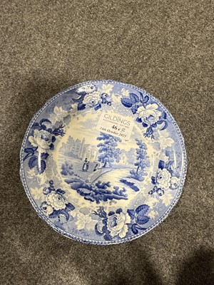 Lot 46 - Eight items of blue and white transferware