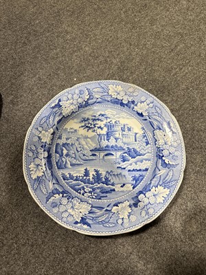 Lot 46 - Eight items of blue and white transferware