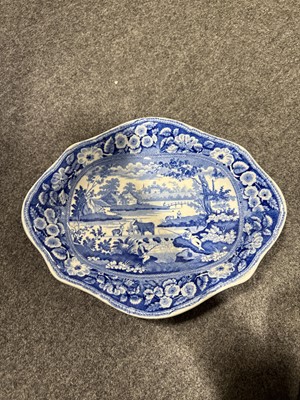 Lot 46 - Eight items of blue and white transferware