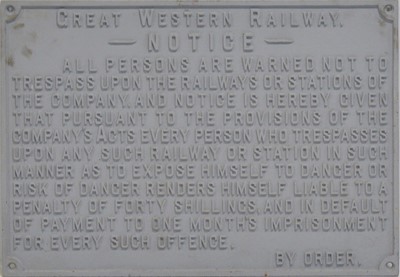 Lot 241 - Railwayana: GREAT WESTERN RAILWAY NOTICE - cast iron sign