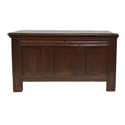 Lot 468 - Joined oak coffer, 18th century