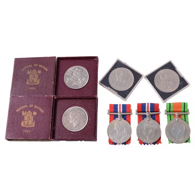 Lot 283 - World War II medals and coins