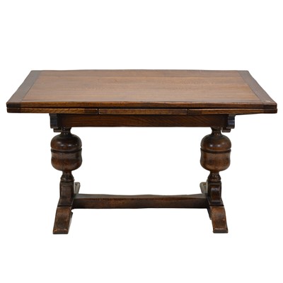 Lot 426 - Oak dining room suite