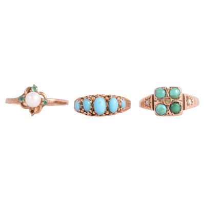 Lot 9 - Three vintage gold gemset rings.