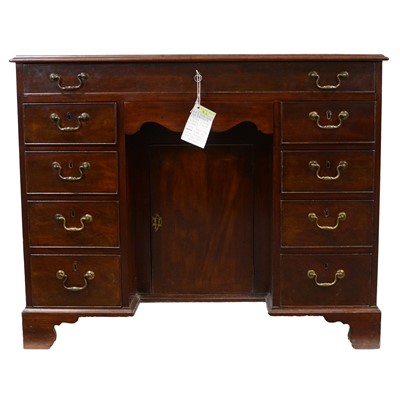 Lot 334 - George III mahogany dressing table