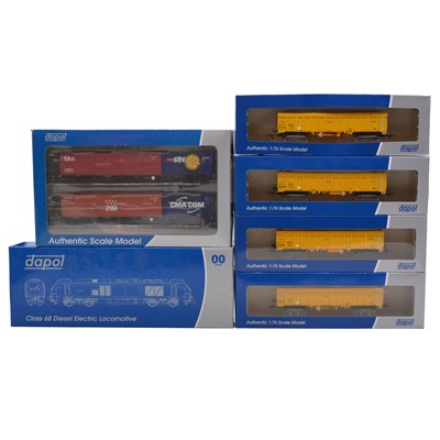 Lot 250 - Dapol OO gauge locomotive and rolling stock