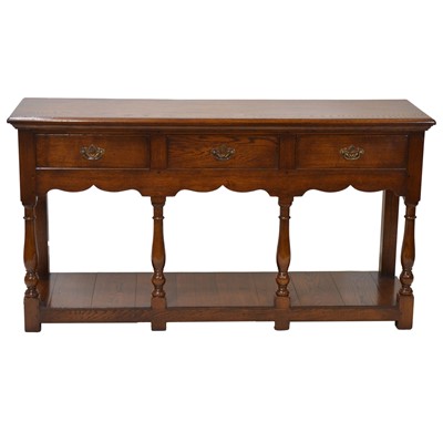 Lot 486 - Reproduction oak dresser base