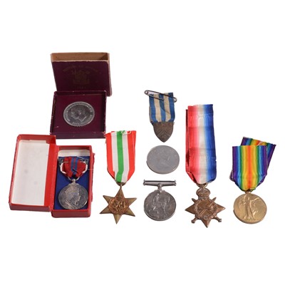 Lot 533 - A collection War and other medals, coins.