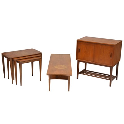 Lot 515 - Teak funriture