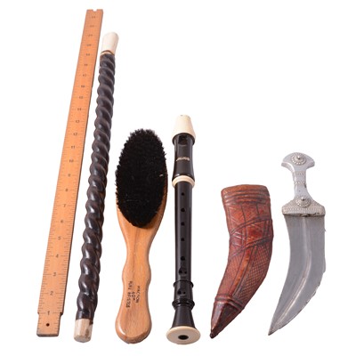 Lot 131 - Melamine King Arthur's Round Table coasters, India bank note, kukri knife, and other items.