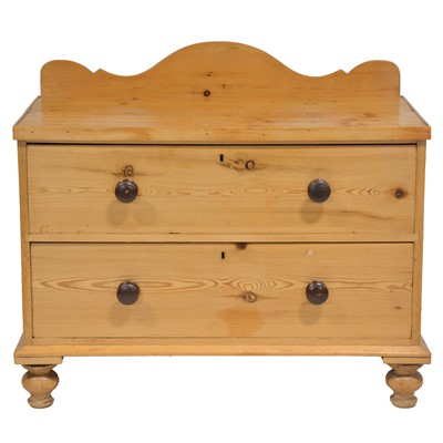 Lot 495 - Pine chest of drawers