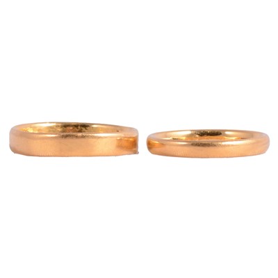 Lot 252 - Two gold wedding rings.