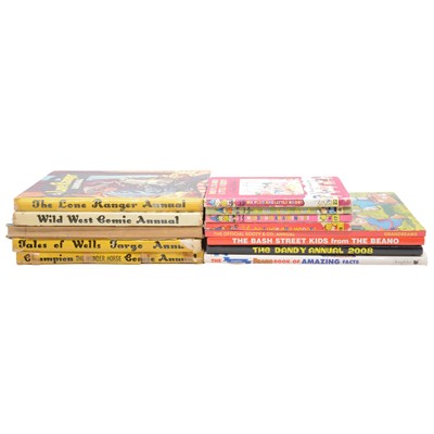 Lot 182 - Three boxes of assorted children's annuals