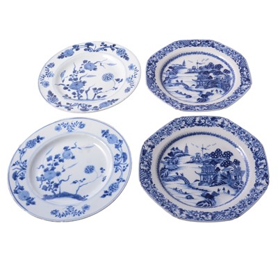 Lot 79 - Small collection of Chinese export plates and bowls