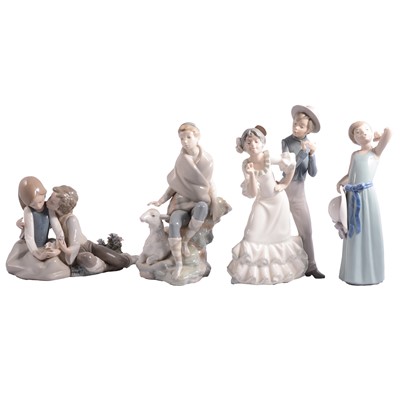 Lot 68 - Lladro and Nao porcelain figures
