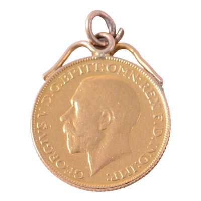 Lot 171 - A Gold Full Sovereign Coin pendant.