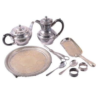 Lot 143 - Silver plated barrel shaped tankard, chamber stick and other silver plate