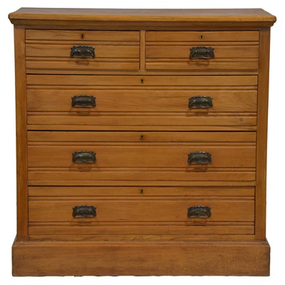 Lot 86 - Edwardian walnut chest of drawers