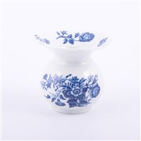 Lot 1 - First Period Worcester porcelain blue and...