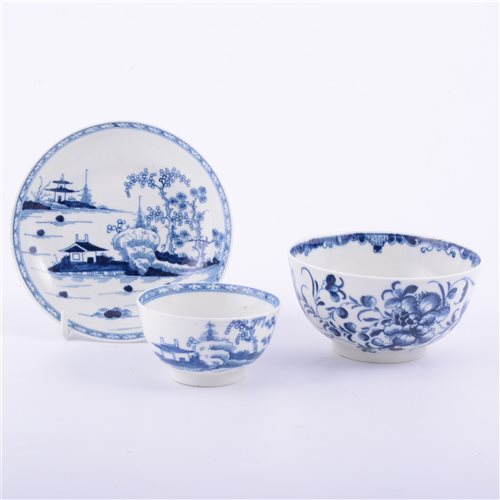 Lot 2 - First Period Worcester porcelain blue and...