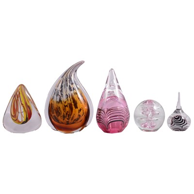 Lot 17 - Five pieces of 20th/ 21st century Art Glass ornaments