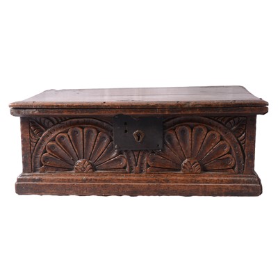 Lot 126 - Boarded oak box