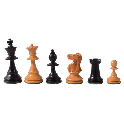 Lot 196 - Early 20th century Lardy chess set, French, complete, with leather board