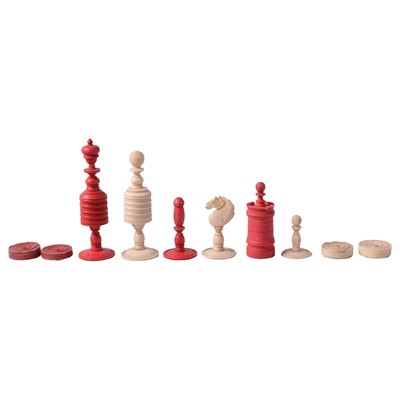Lot 191 - 19th century bone chess set, turned and ribbed