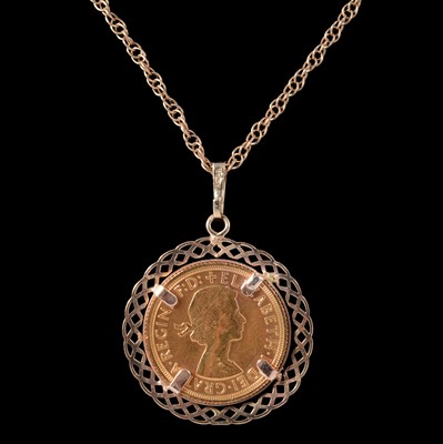 Lot 166 - A Gold Full Sovereign Coin pendant and chain.