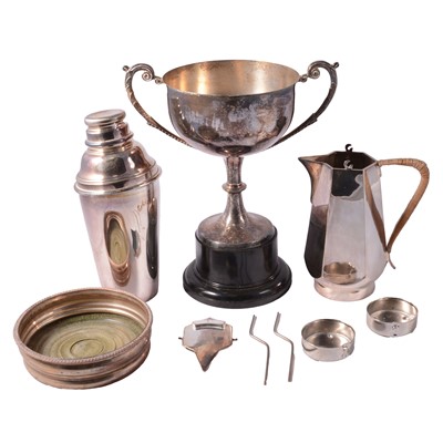 Lot 110 - Collection of plated ware