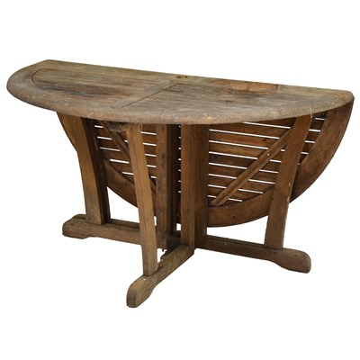 Lot 408 - Teak patio set