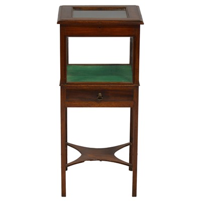 Lot 324 - Victorian mahogany washstand, adapted as a table cabinet