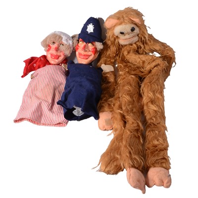 Lot 138 - 1950's Punch and Judy characters