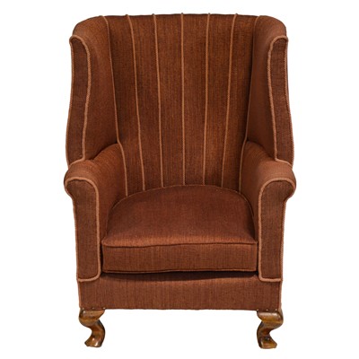 Lot 371 - 20th century barrel-backed armchair
