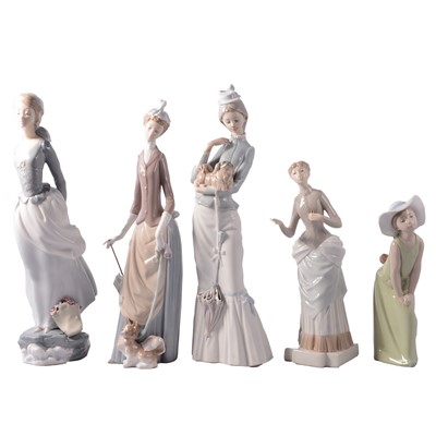 Lot 16 - Five Lladro and two Nao figurines