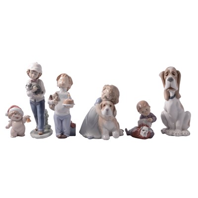 Lot 17 - Collection of fourteen Nao figures