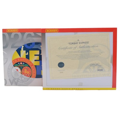 Lot 25 - Hornby OO gauge model railway train pack, R2364M