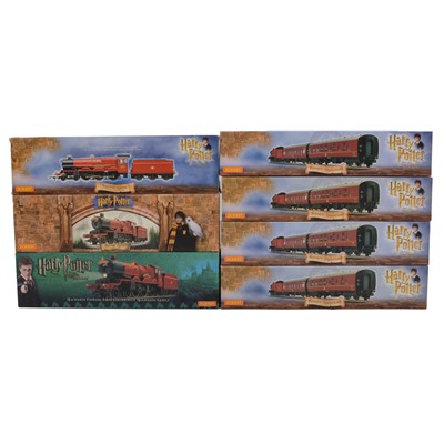 Lot 30 - Hornby OO gauge model railway, Harry Potter locomotives and coaches
