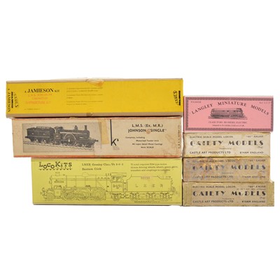 Lot 97 - Model railway kits