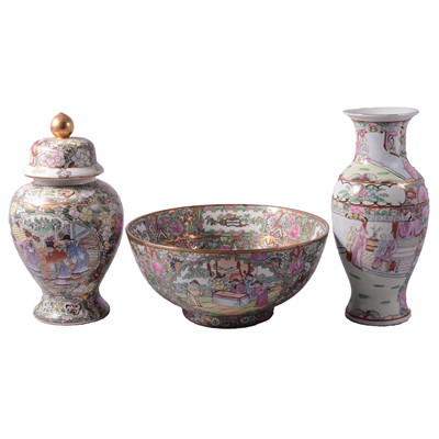 Lot 35 - Collection of modern Chinese ceramics