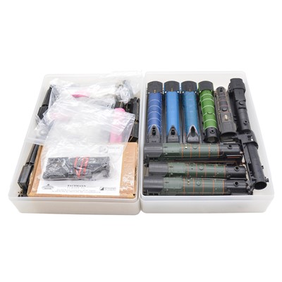 Lot 129 - OO gauge model railway locomotives and other parts